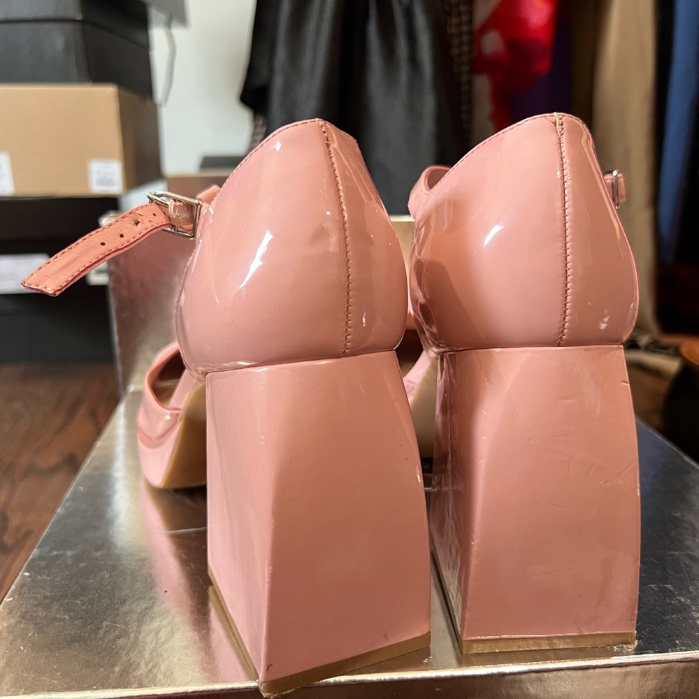 Gianni Bini “New Rules” Pink T-Strap Heels Architectural Heels 11 - Picture 4 of 5